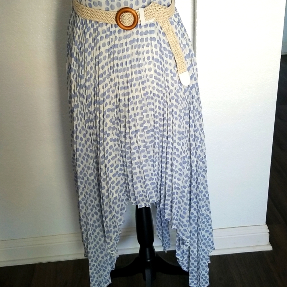 Spring dress - Picture 5 of 10